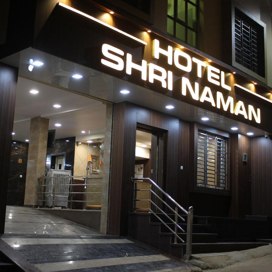 Maruti Group Of Hotels - Shri Naman Nāthdwāra Buitenkant foto